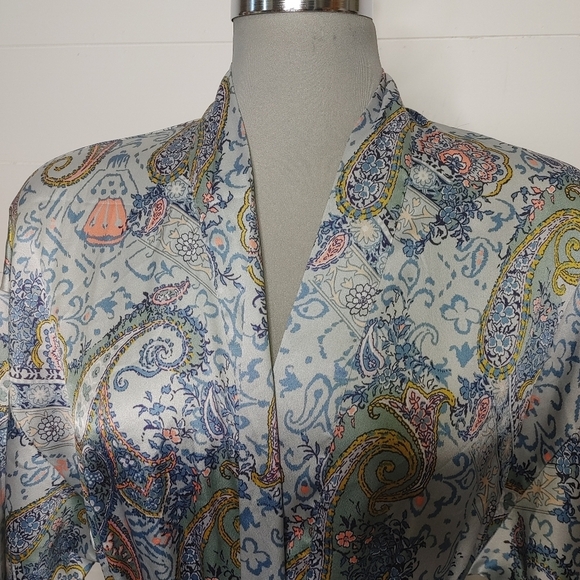 VICTORIA Secret paisley satin robe XS/S - Picture 3 of 11